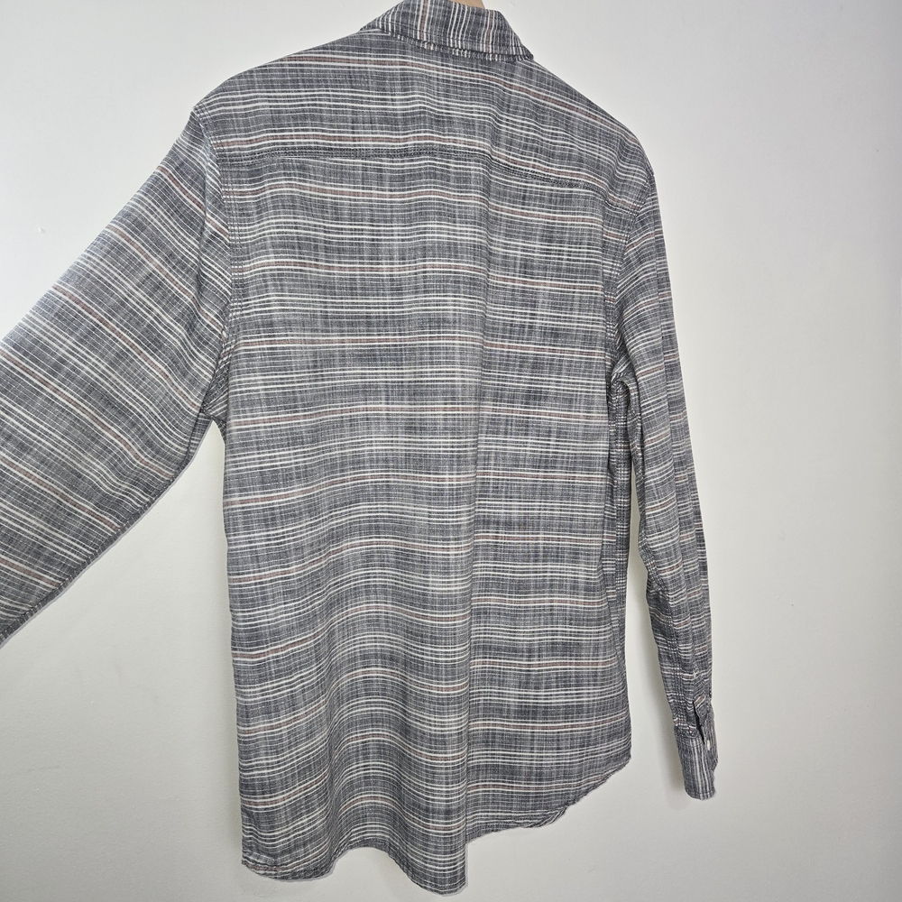 American Rag Men's Gray and White Plaid Button-Down Shirt - Picture 5 of 10